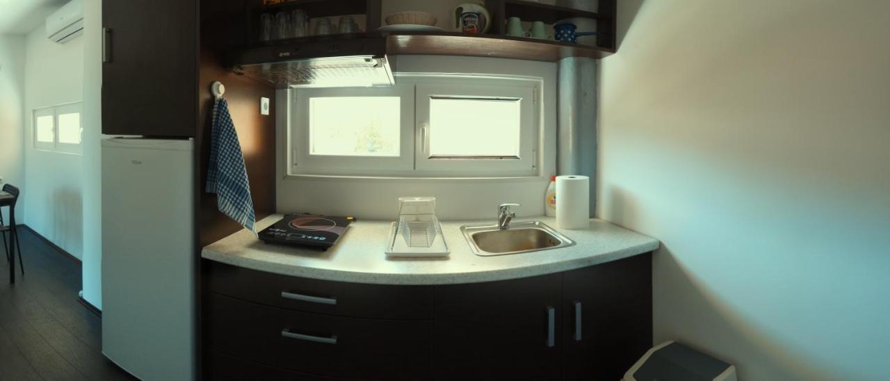 Apartman Terassa โดนยี มิลาโนวัซ ภายนอก รูปภาพ