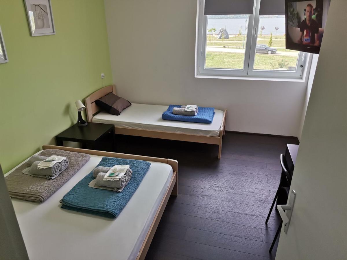 Apartman Terassa โดนยี มิลาโนวัซ ภายนอก รูปภาพ