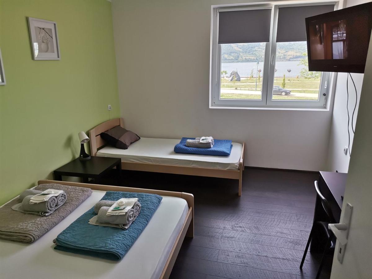 Apartman Terassa โดนยี มิลาโนวัซ ภายนอก รูปภาพ