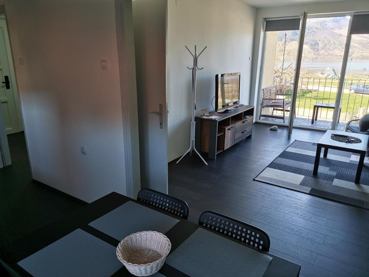 Apartman Terassa โดนยี มิลาโนวัซ ภายนอก รูปภาพ